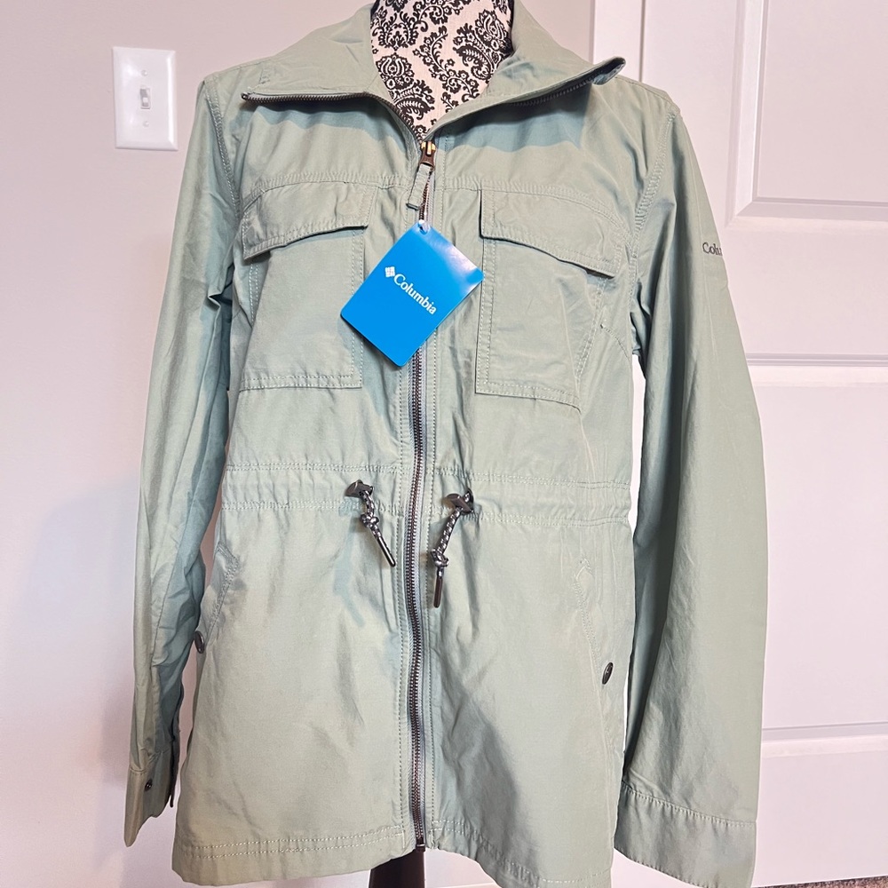 Columbia woman’s light jacket